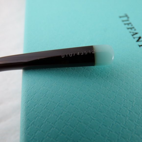 Tiffany & Co. Mother of Pearl Pilot Shades, Gradient Pearlescent T Logo TF3080